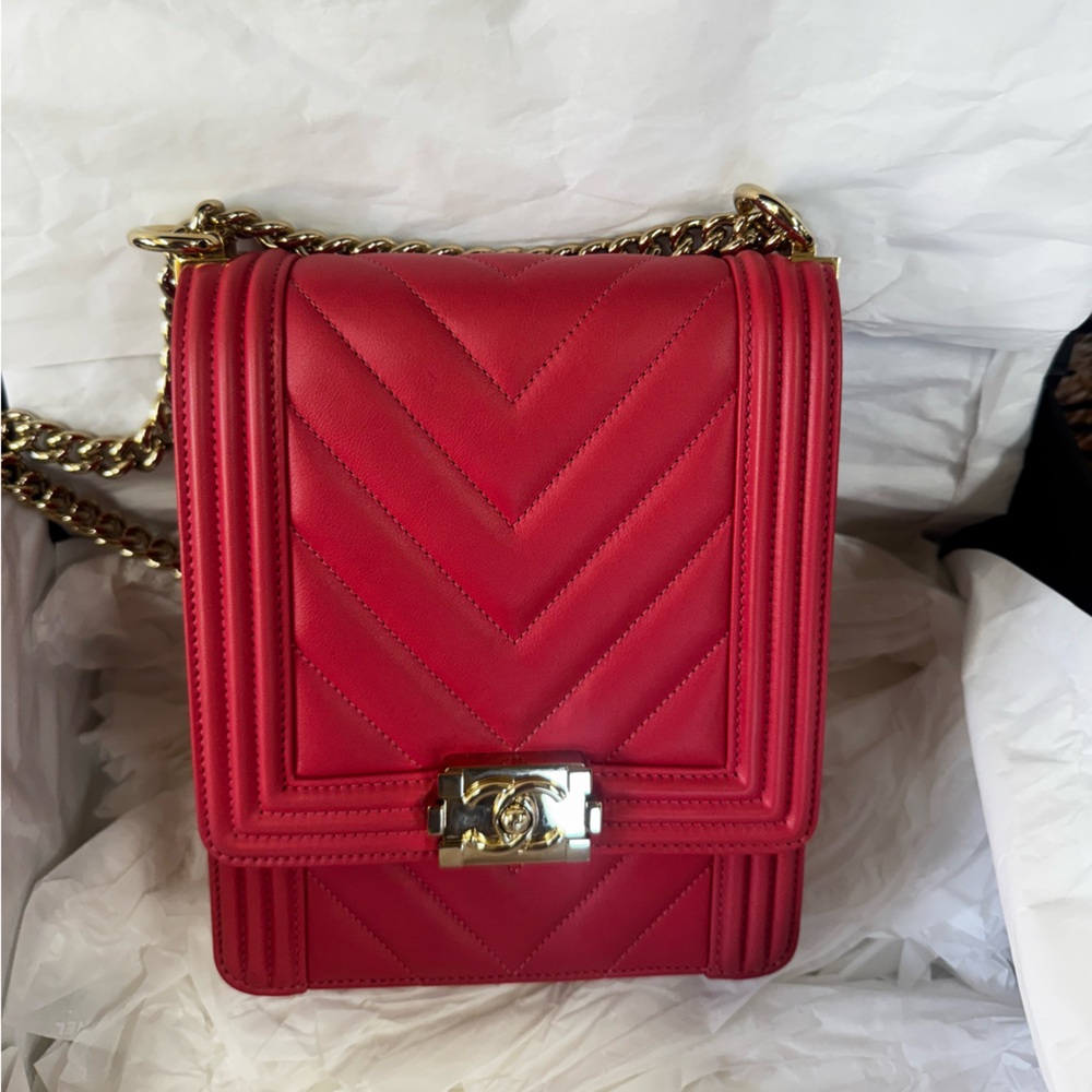 Chanel Boy Bag Chevron Quilted Calfskin Pink Small | Gold Hardware | Authentic